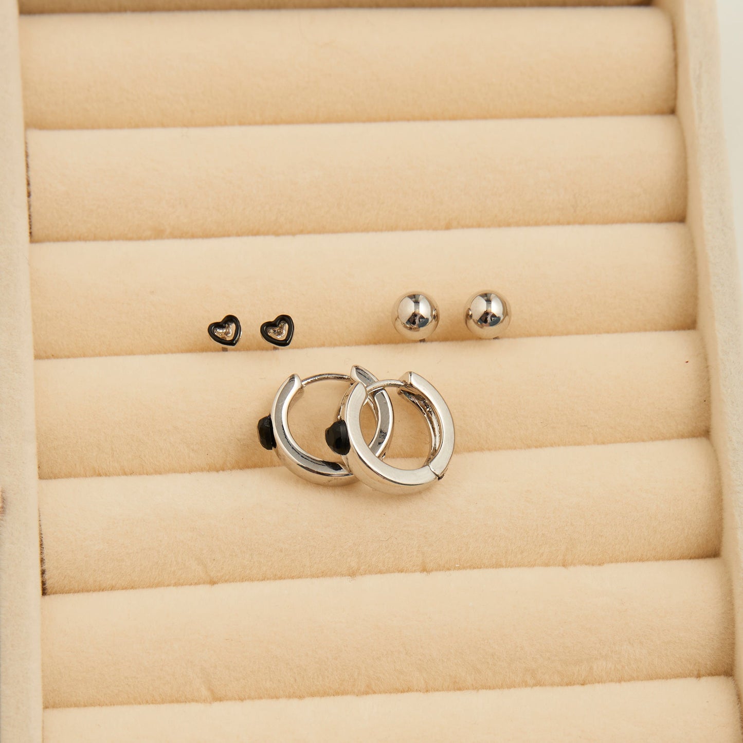 Mina Heart Huggie Hoop Earring Trio