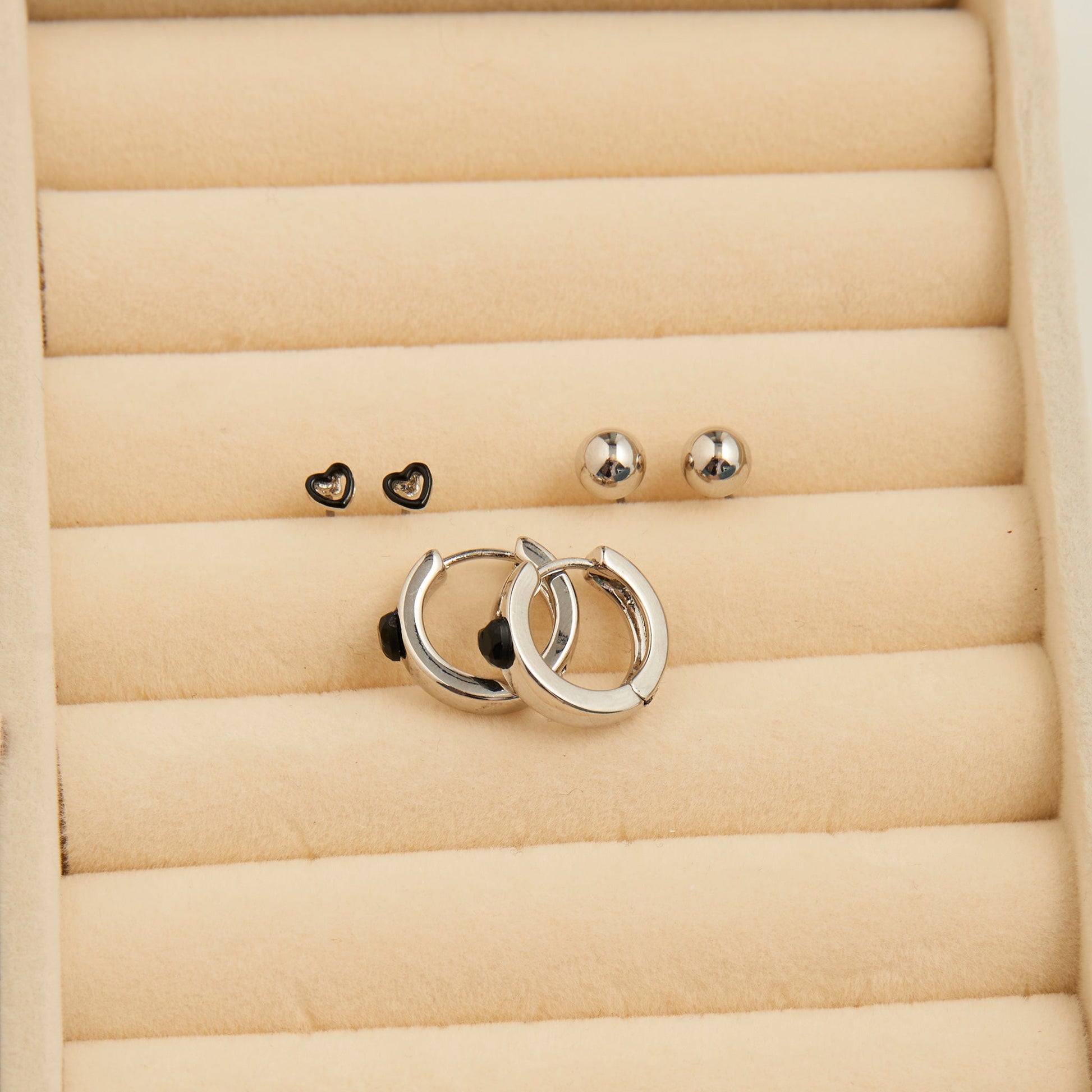 Mina Heart Huggie Hoop Earring Trio