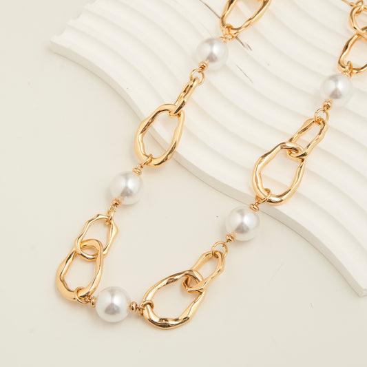 Elodie Chunky Linked Pearl Necklace