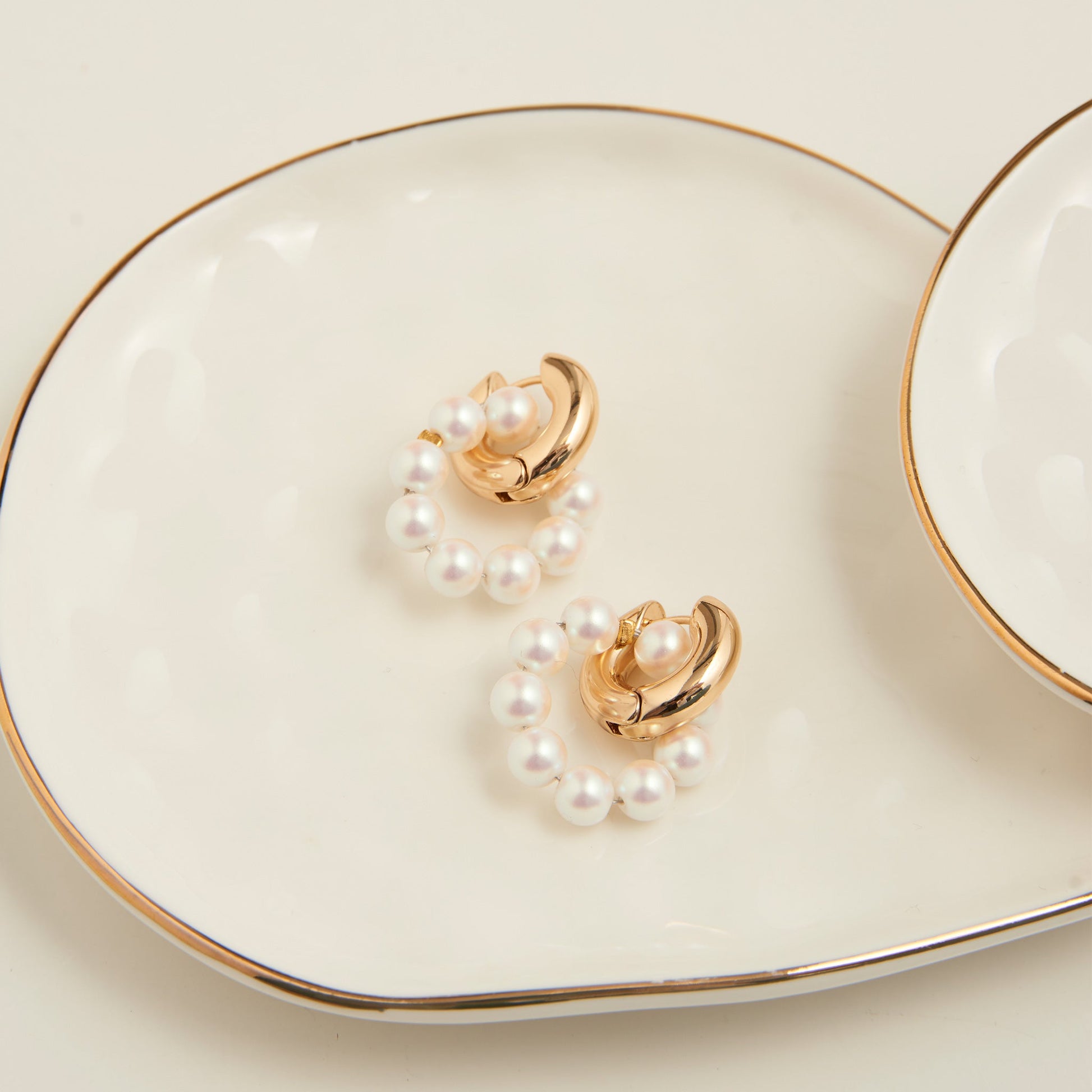 Vivienne Pearl Hoop Earrings