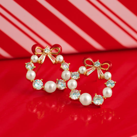 Holdiay Pearl Christmas Wreath Earrings