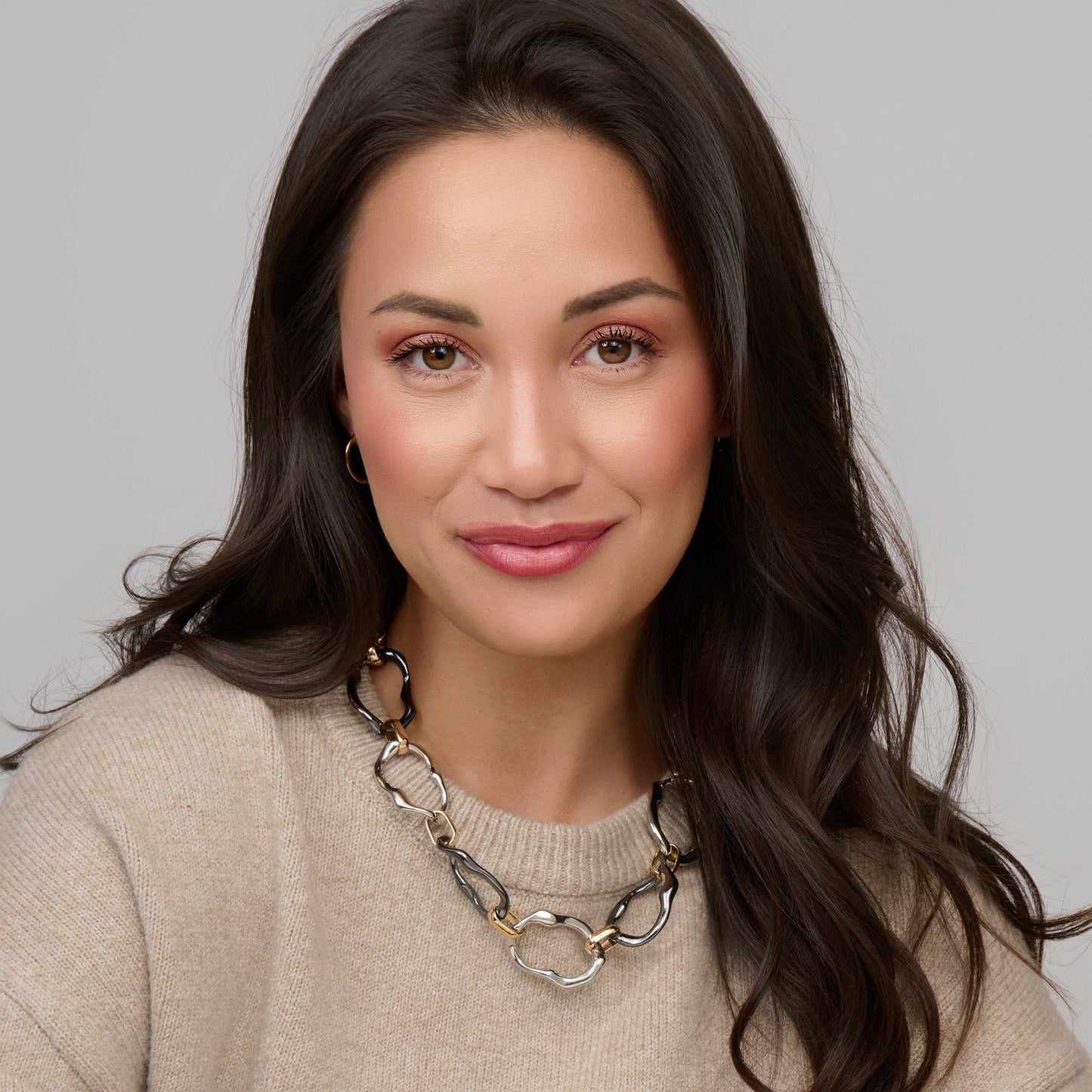Willa Two Tone Chunky Wavy Link Collar Necklace