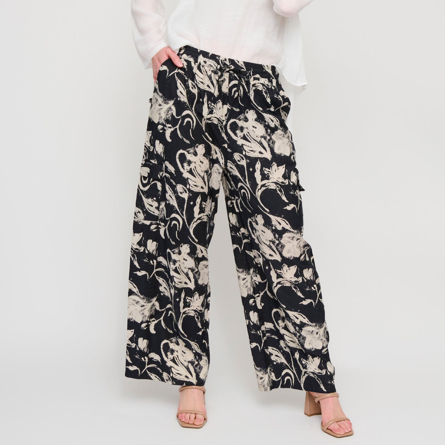 Laine Wide Leg Cargo Pants