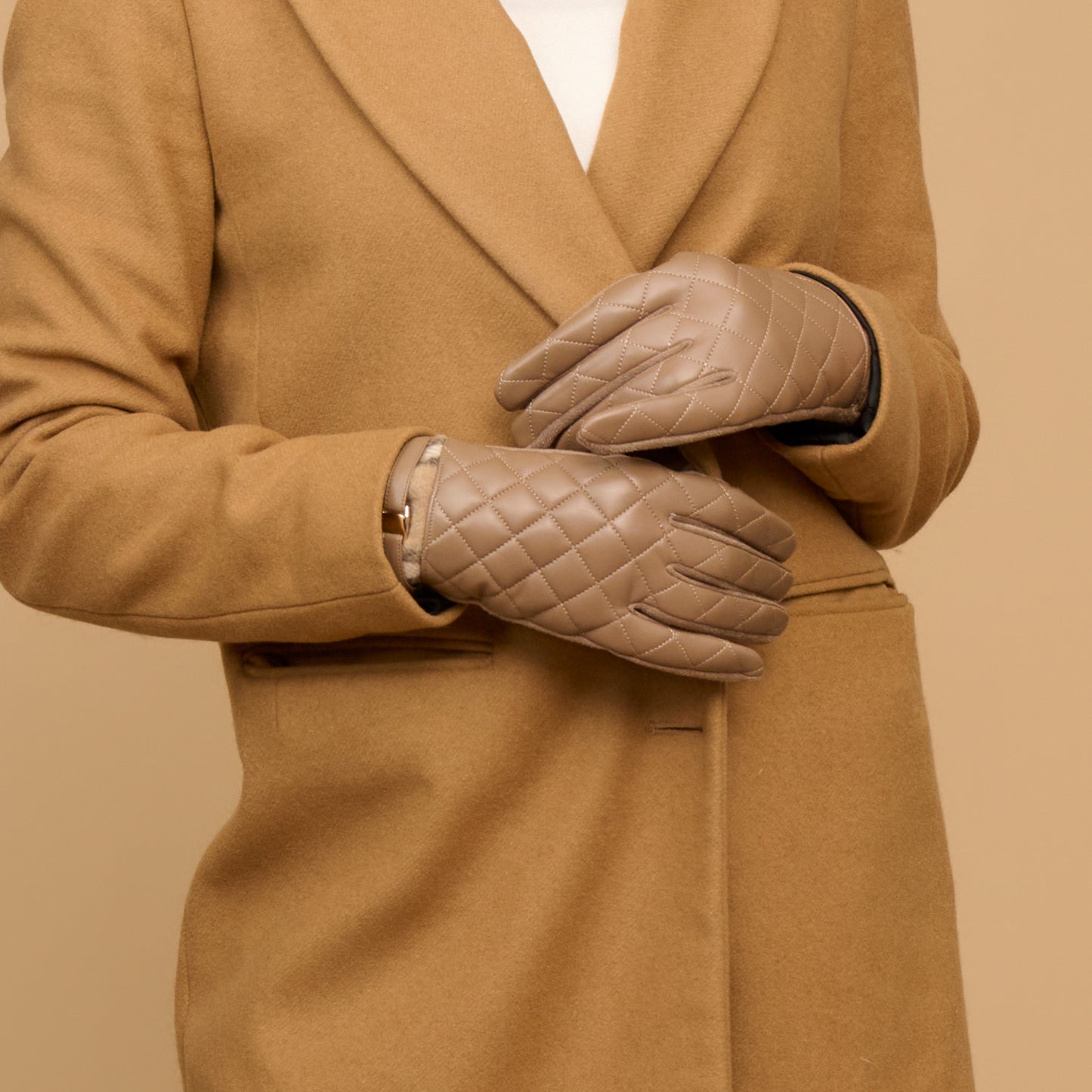 Vivi Plaid Trim Quilted Vegan Leather Gloves