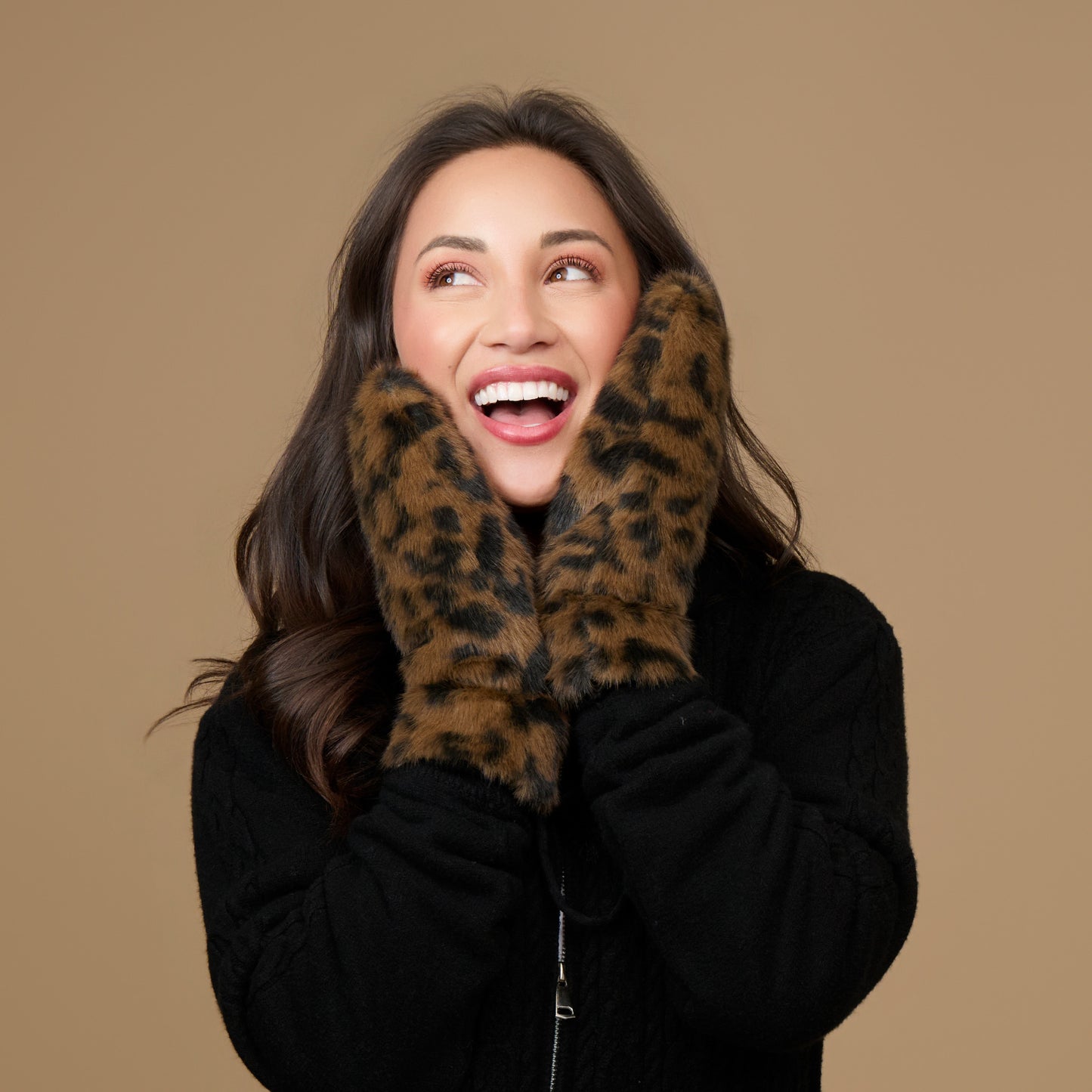 Roxy Leopard Print Faux Fur Mittens