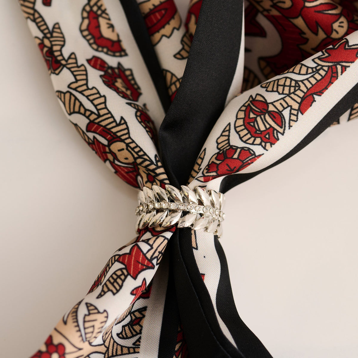 Lucy Scarf Ring